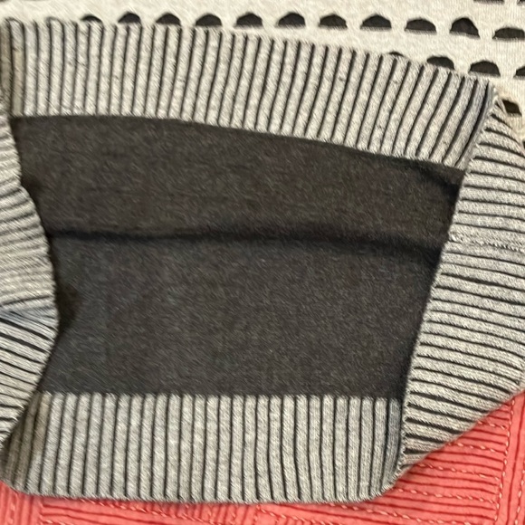 Tribal reversible Gray Geometric Turtleneck Sweater - Picture 13 of 13